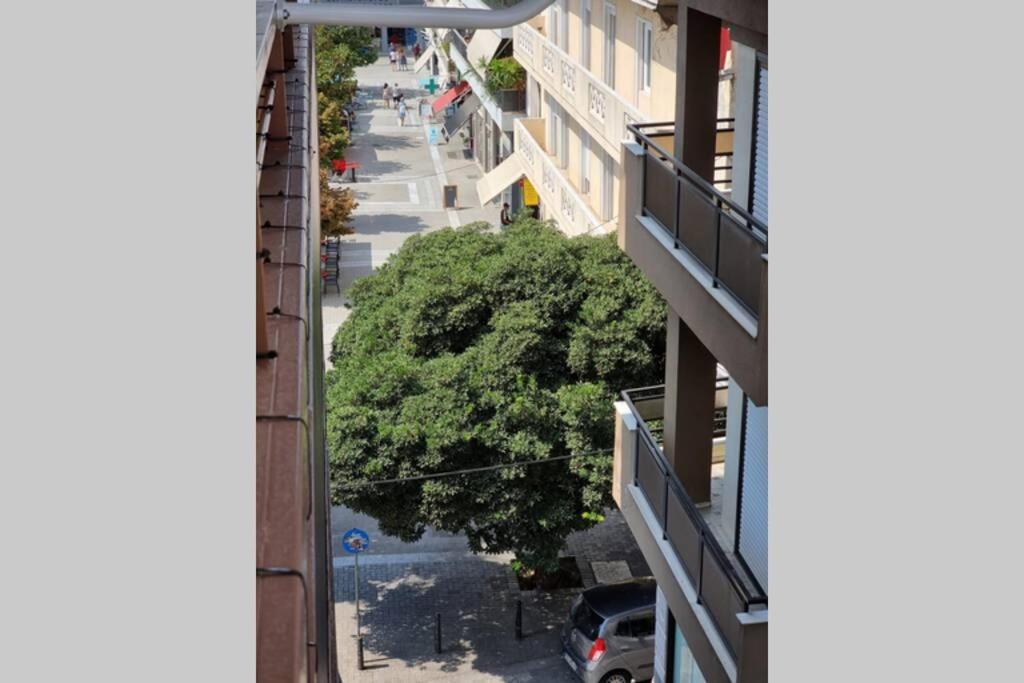 Cloud 9 Apartment Volos Center Buitenkant foto